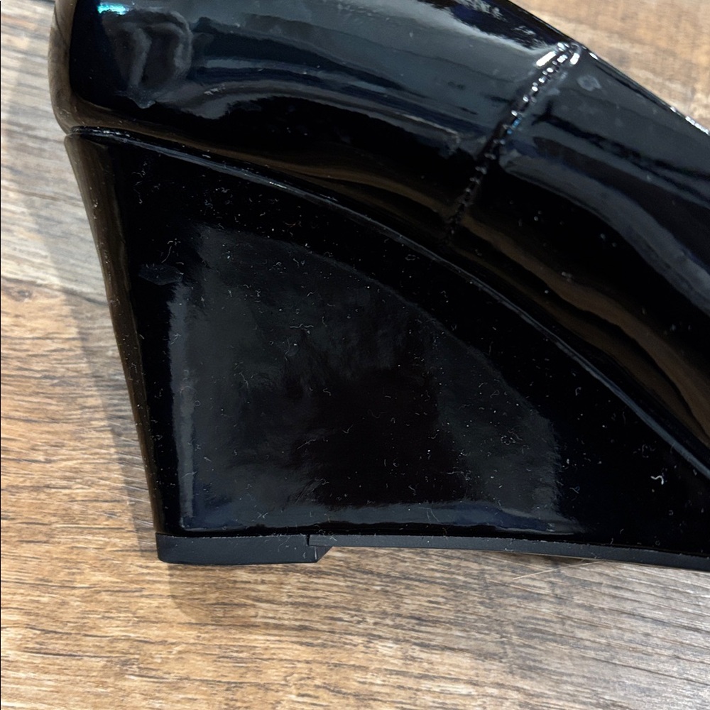 Chinese Laundry Shiny Black Wedges - Picture 5 of 9